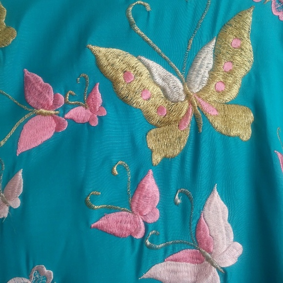SOLD🎀 VTG 50s embroidered butterfly kimono robe - Picture 4 of 8